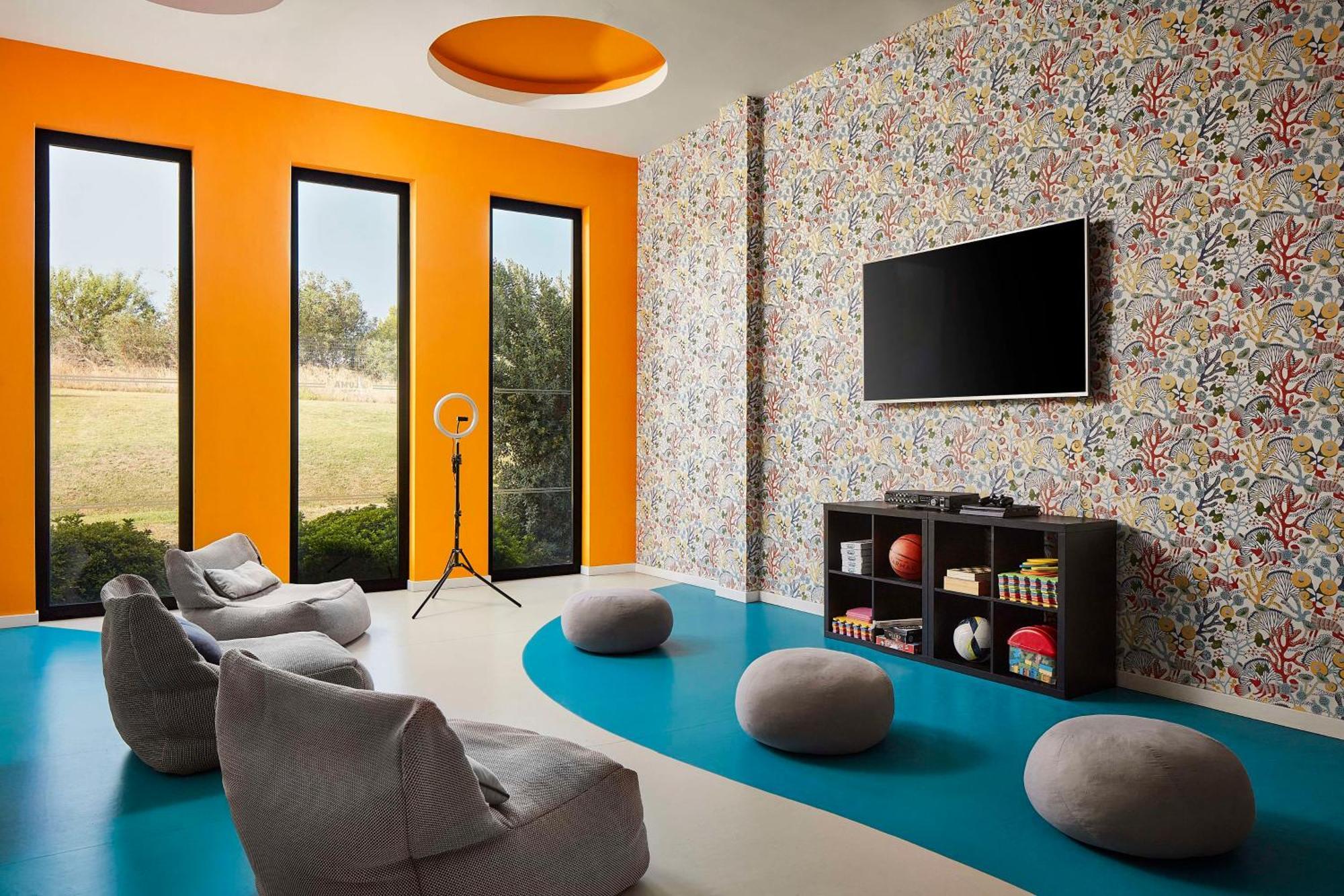 Hotel Tivoli Alvor Algarve Zewnętrze zdjęcie A room with a vinyl floor