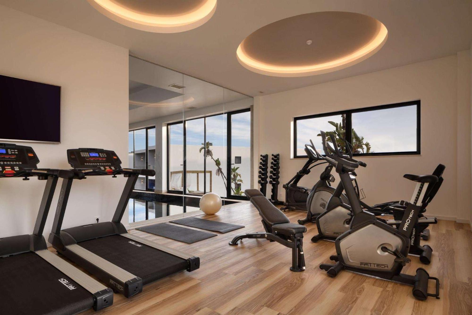 Hotel Tivoli Alvor Algarve Zewnętrze zdjęcie The gym at the hotel